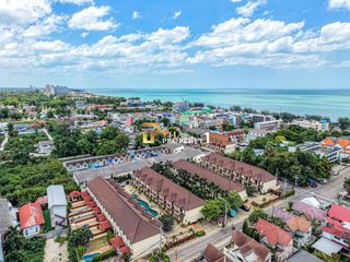 For sale 3 ベッドルーム townhouse in Cha Am, Phetchaburi