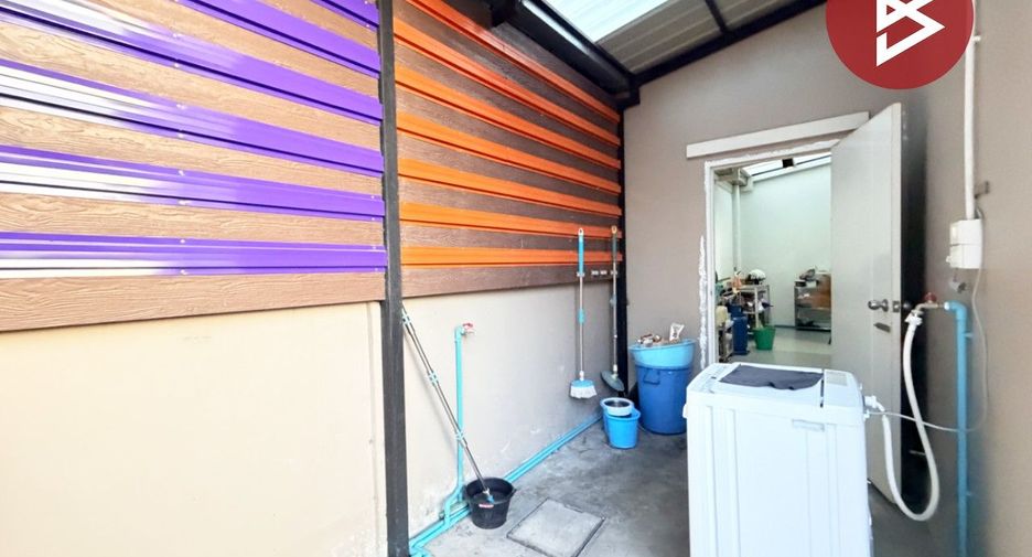 For sale 4 bedrooms townhouse in Mueang Chon Buri, Chonburi