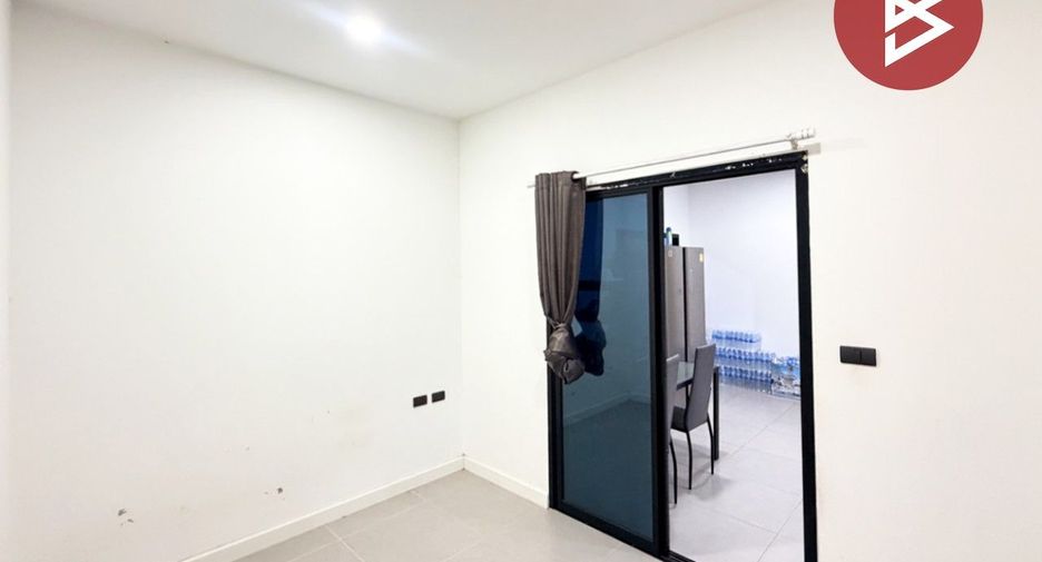 For sale 4 bedrooms townhouse in Mueang Chon Buri, Chonburi
