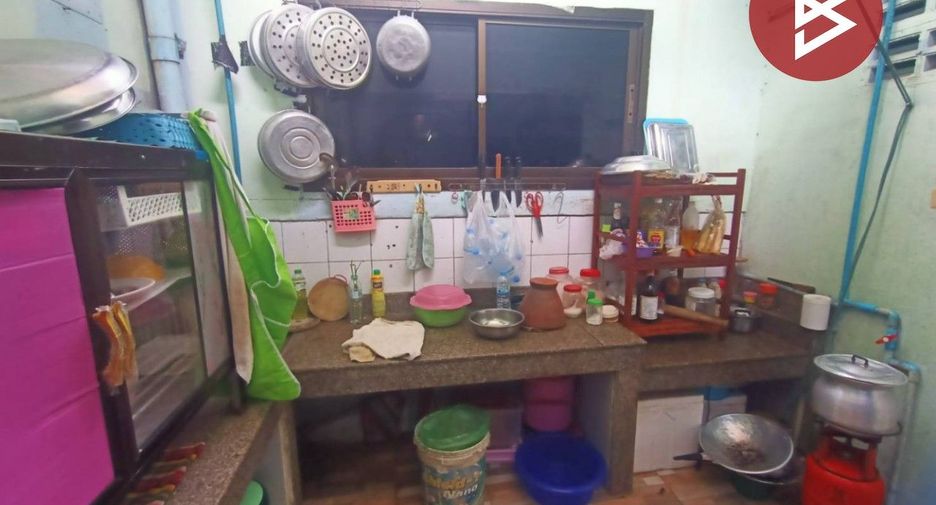 For sale 4 bedrooms townhouse in Bang Phli, Samut Prakan