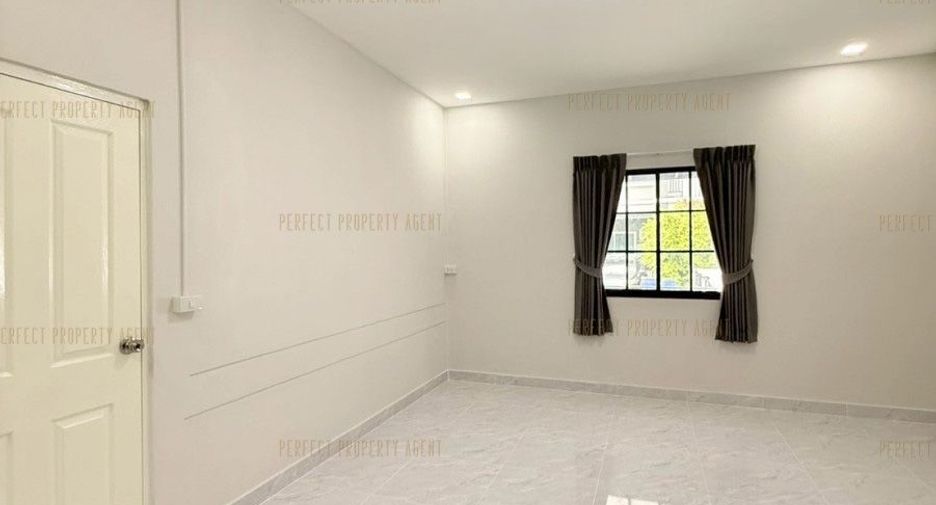 Casa en venta de 4 habitaciones en Khlong Sam Wa, Bangkok