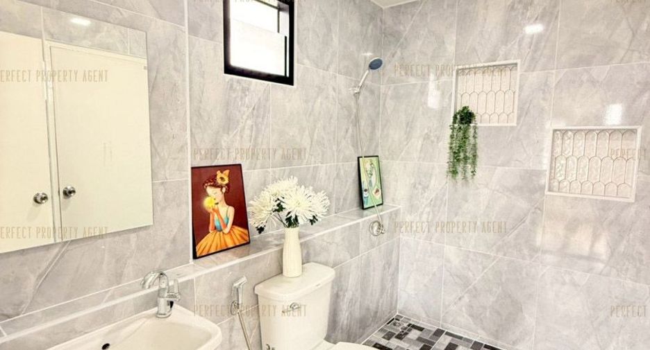 Casa en venta de 4 habitaciones en Khlong Sam Wa, Bangkok