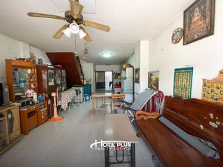 Casa adosada en venta de 2 habitaciones en Lat Krabang, Bangkok