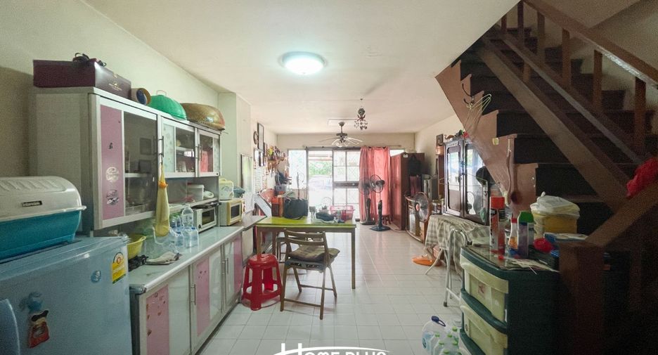 Casa adosada en venta de 2 habitaciones en Lat Krabang, Bangkok
