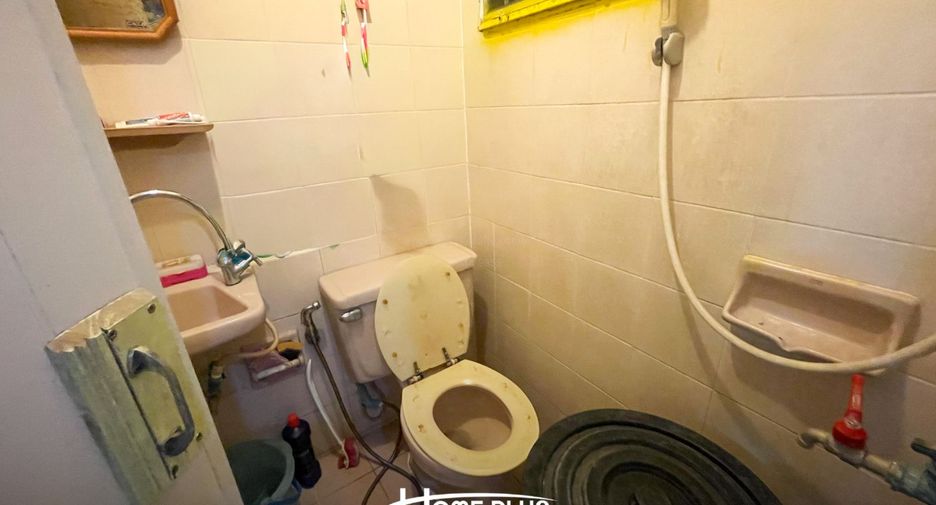 Casa adosada en venta de 2 habitaciones en Lat Krabang, Bangkok