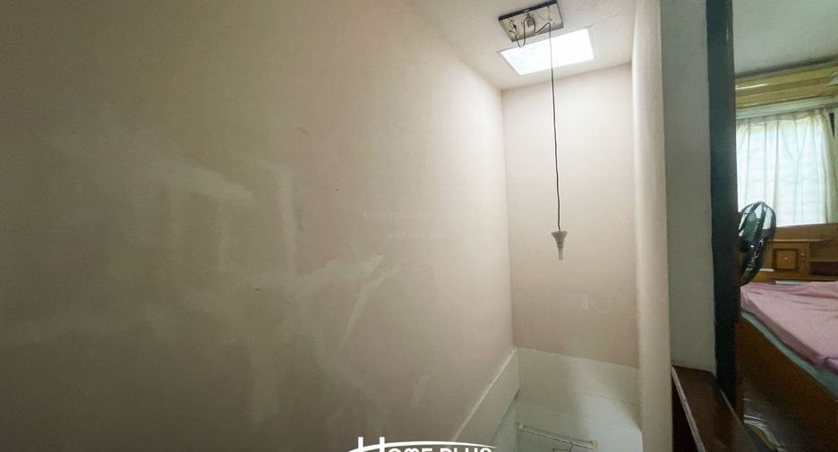 Casa adosada en venta de 2 habitaciones en Lat Krabang, Bangkok