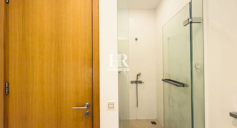 For rent 3 bedrooms condo in Bang Lamung, Chonburi