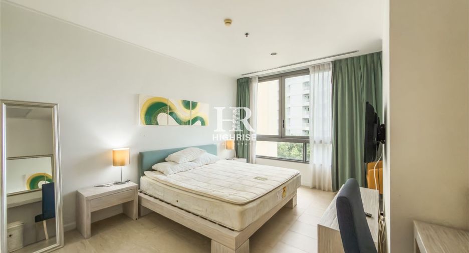 For rent 3 bedrooms condo in Bang Lamung, Chonburi