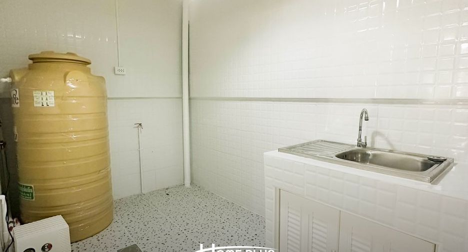 Casa adosada en venta de 2 habitaciones en Lat Krabang, Bangkok