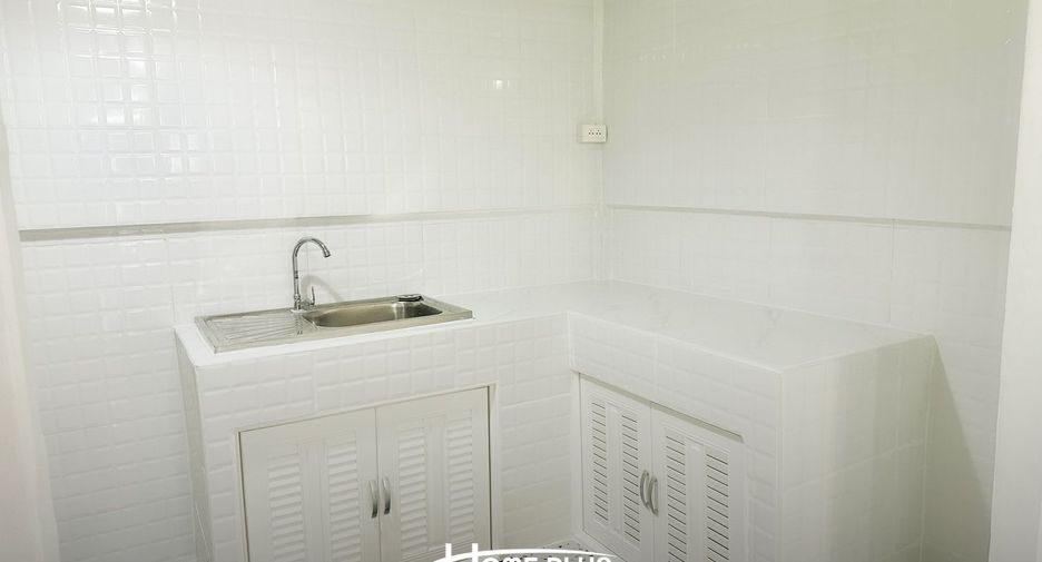 Casa adosada en venta de 2 habitaciones en Lat Krabang, Bangkok