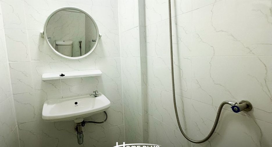 Casa adosada en venta de 2 habitaciones en Lat Krabang, Bangkok