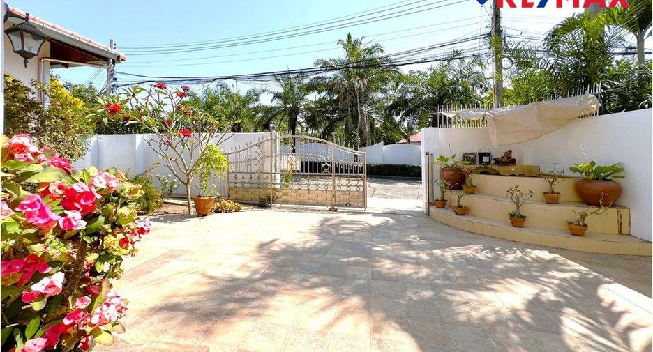 For sale 5 bedrooms house in Bang Lamung, Chonburi