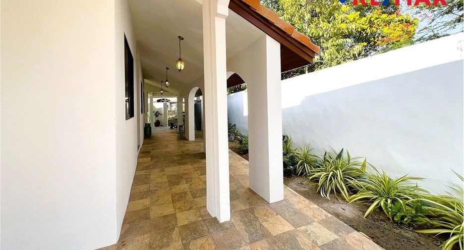 For sale 5 bedrooms house in Bang Lamung, Chonburi