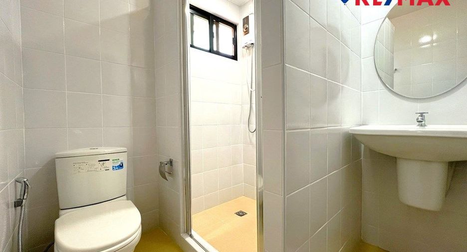 For sale 5 bedrooms house in Bang Lamung, Chonburi