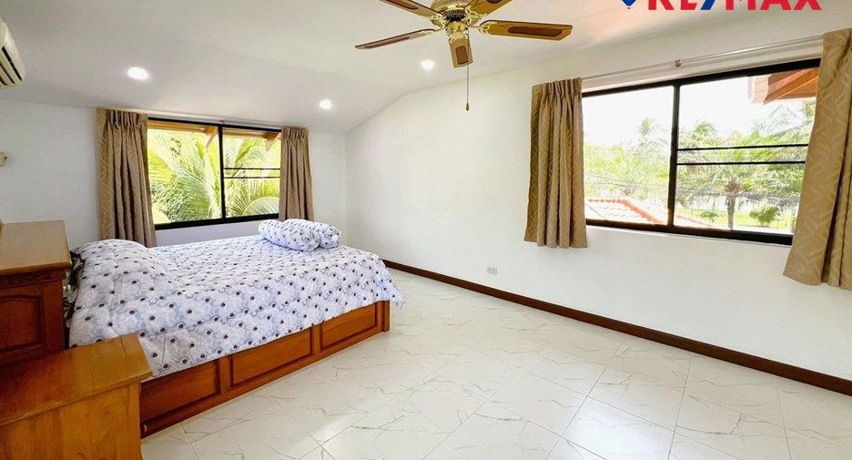 For sale 5 bedrooms house in Bang Lamung, Chonburi
