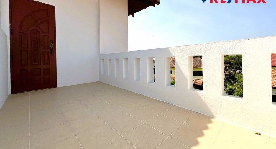 For sale 5 bedrooms house in Bang Lamung, Chonburi