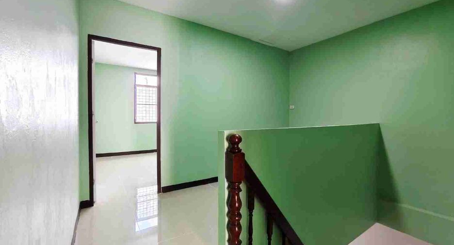 For sale 3 bedrooms townhouse in Mueang Samut Prakan, Samut Prakan