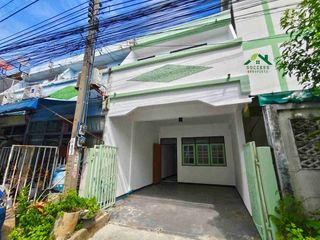 For sale 3 bedrooms townhouse in Mueang Samut Prakan, Samut Prakan