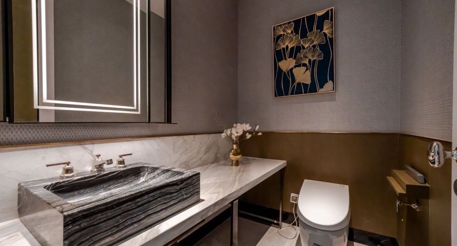 For rent and for sale 3 bedrooms condo in Khlong San, Bangkok