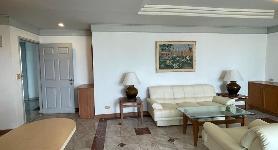 For rent 3 ベッドルーム apartment in Sathon, Bangkok