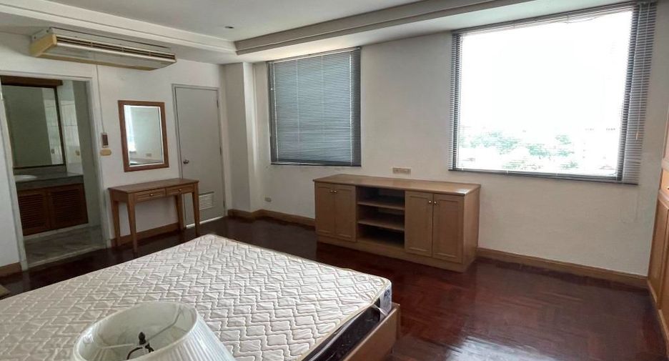For rent 3 ベッドルーム apartment in Sathon, Bangkok