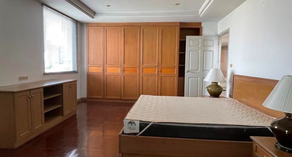 For rent 3 ベッドルーム apartment in Sathon, Bangkok
