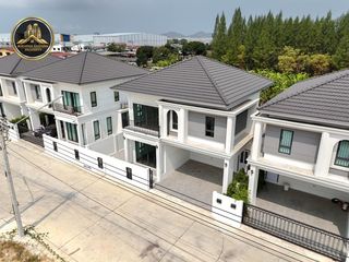 Casa en venta de 4 habitaciones en Si Racha, Chonburi