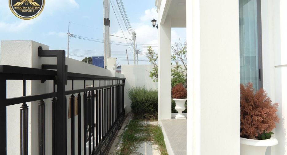 Casa en venta de 4 habitaciones en Si Racha, Chonburi