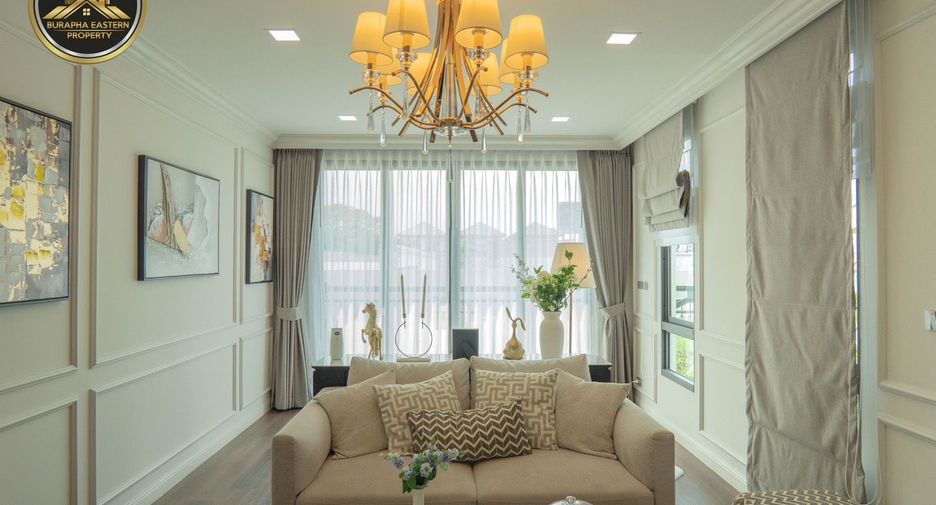Casa en venta de 4 habitaciones en Si Racha, Chonburi