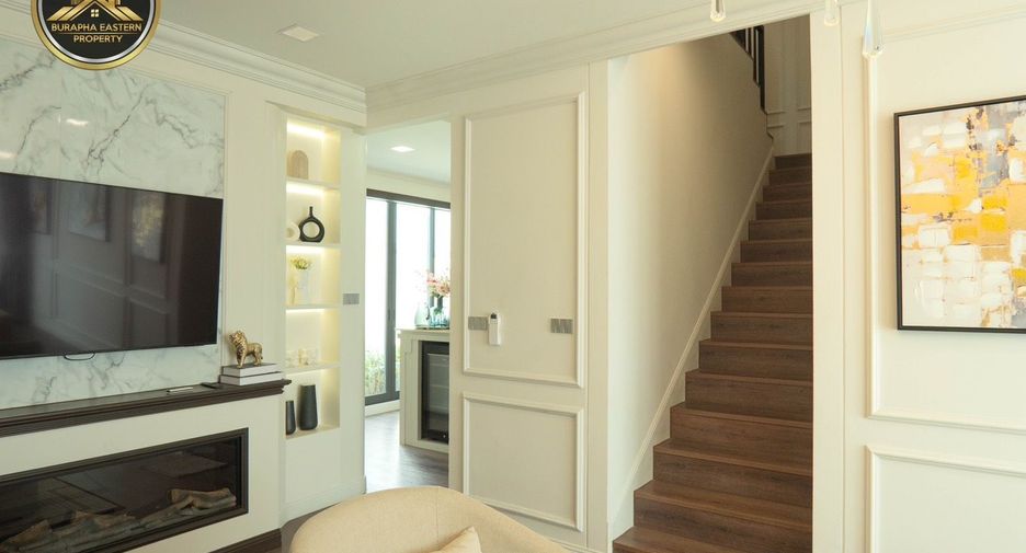 Casa en venta de 4 habitaciones en Si Racha, Chonburi