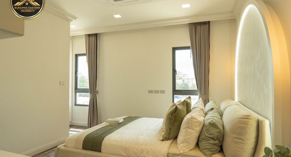 Casa en venta de 4 habitaciones en Si Racha, Chonburi