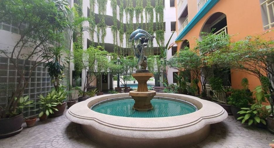 For rent 1 bed condo in Khlong Toei, Bangkok