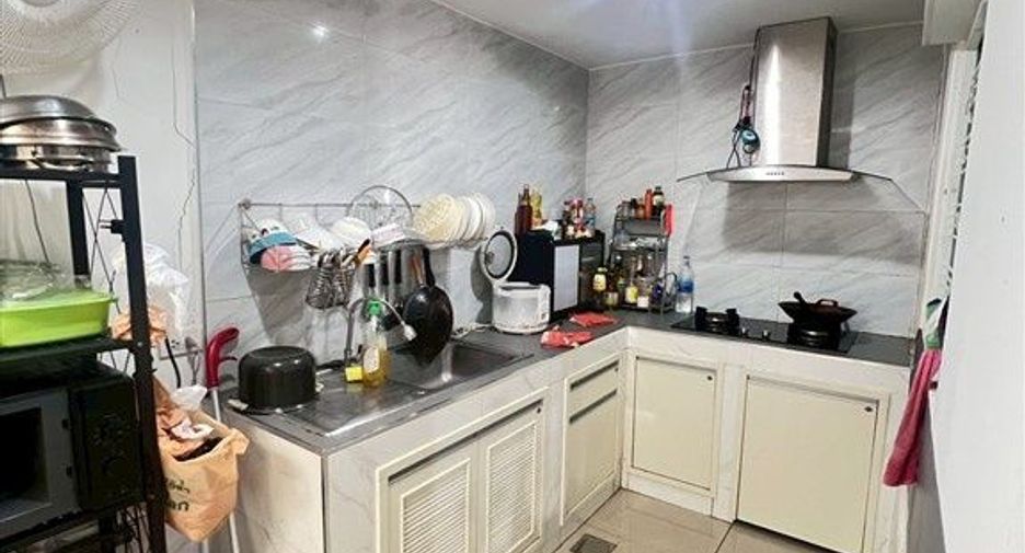 For sale 2 bedrooms townhouse in Bang Khun Thian, Bangkok