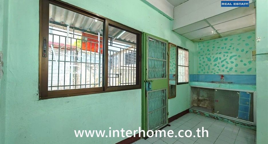 Casa adosada en venta de 2 habitaciones en Thawi Watthana, Bangkok