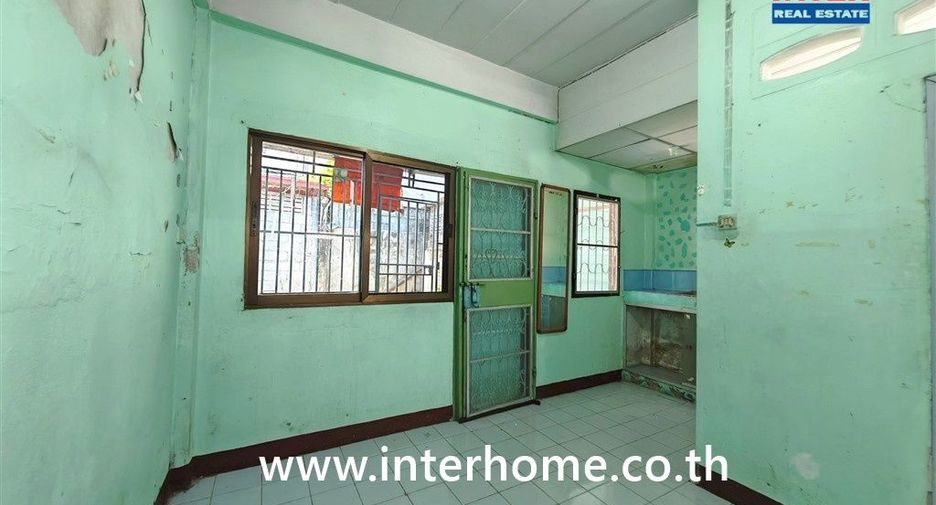 Casa adosada en venta de 2 habitaciones en Thawi Watthana, Bangkok