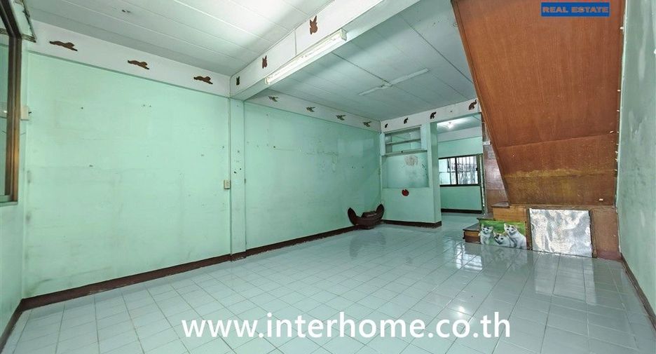 Casa adosada en venta de 2 habitaciones en Thawi Watthana, Bangkok