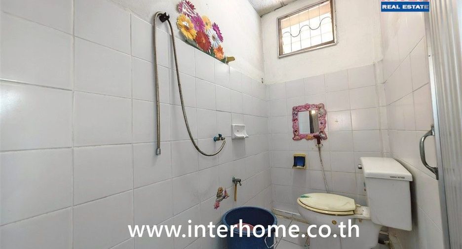 Casa adosada en venta de 2 habitaciones en Thawi Watthana, Bangkok