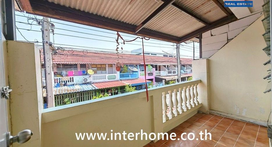Casa adosada en venta de 2 habitaciones en Thawi Watthana, Bangkok