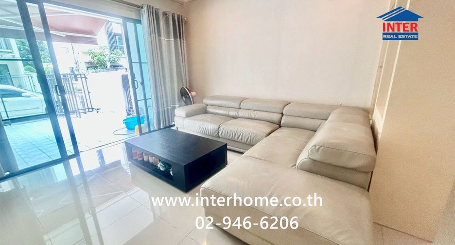 For sale 3 bedrooms townhouse in Bueng Kum, Bangkok