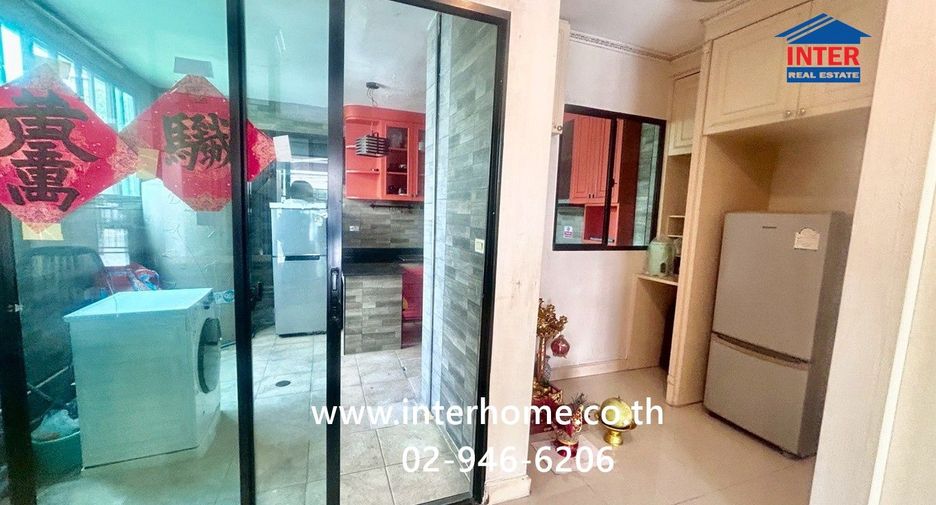 For sale 3 bedrooms townhouse in Bueng Kum, Bangkok