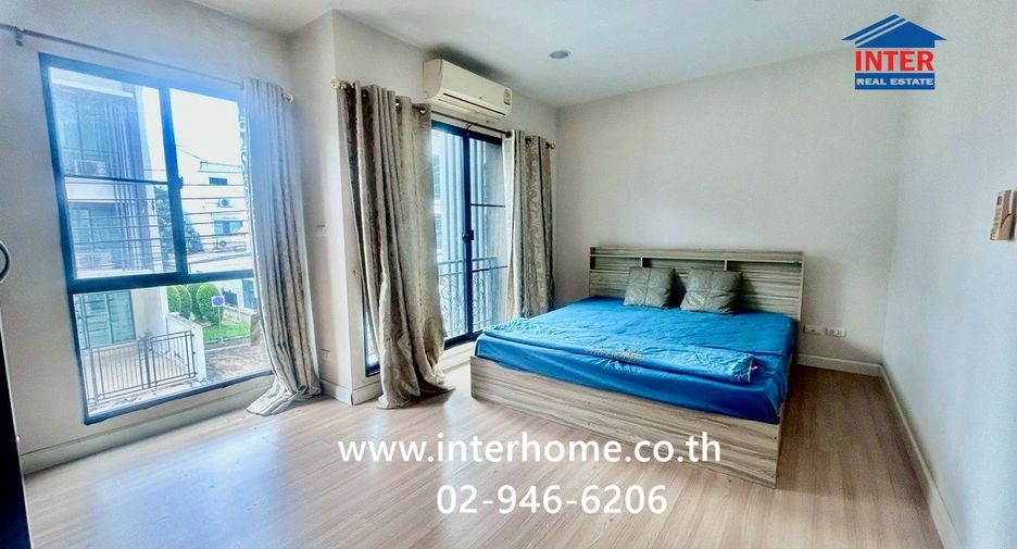 For sale 3 bedrooms townhouse in Bueng Kum, Bangkok