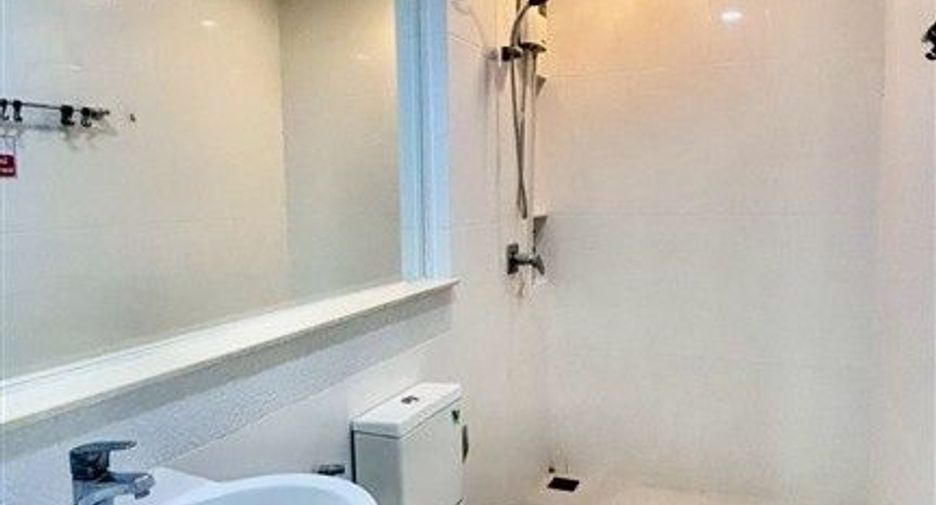 For sale 3 bedrooms townhouse in Bueng Kum, Bangkok
