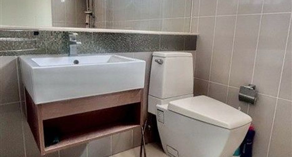 For sale 3 bedrooms townhouse in Bueng Kum, Bangkok