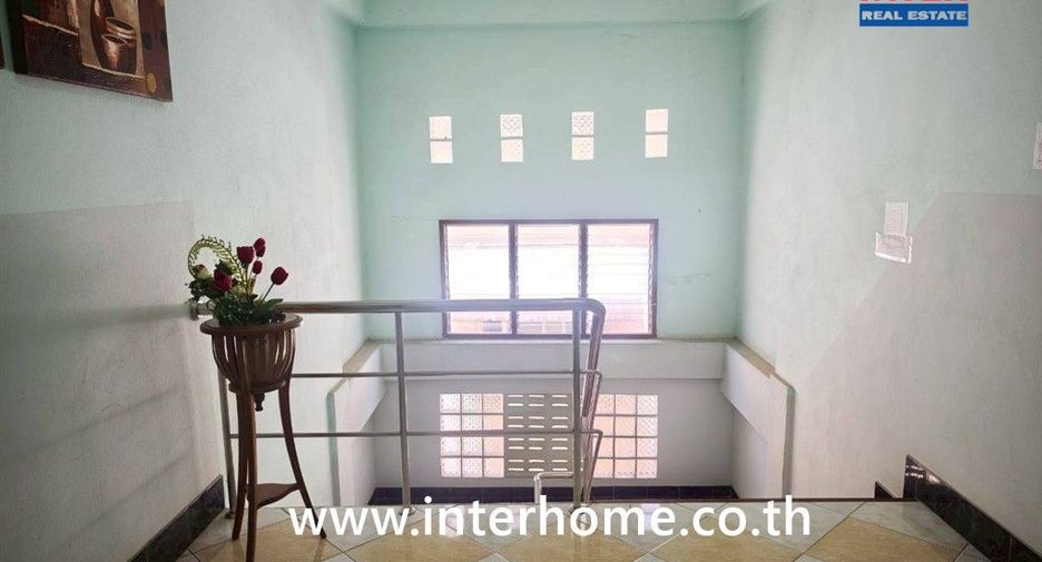 Apartamento en venta de 45 habitaciones en Khlong Luang, Pathum Thani