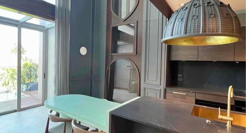 For sale 2 bedrooms condo in Khlong Toei, Bangkok