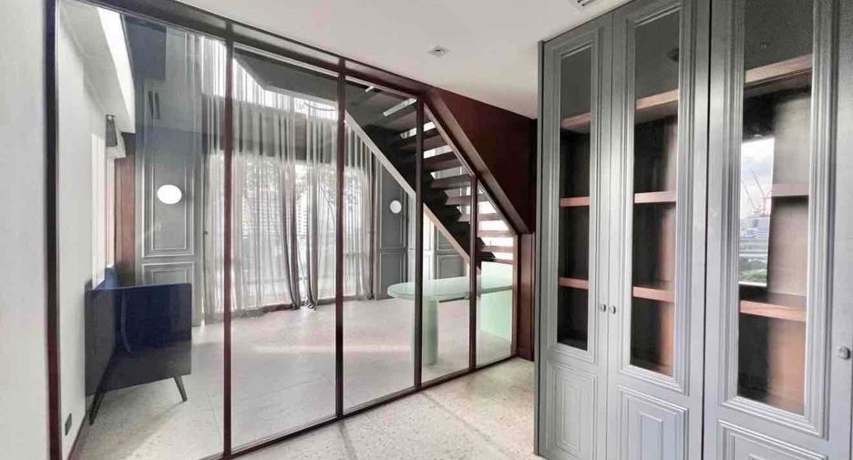 For sale 2 bedrooms condo in Khlong Toei, Bangkok