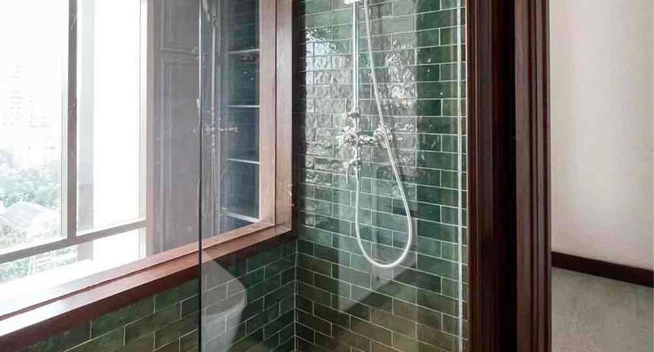 For sale 2 bedrooms condo in Khlong Toei, Bangkok