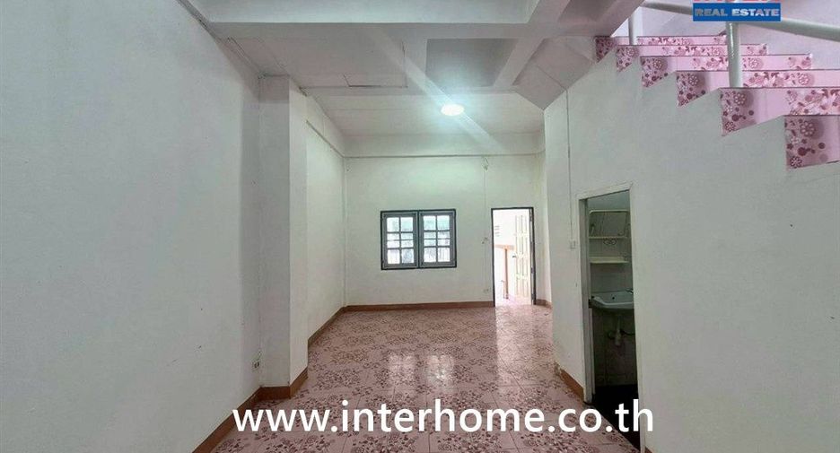For sale 2 bedrooms townhouse in Lat Lum Kaeo, Pathum Thani