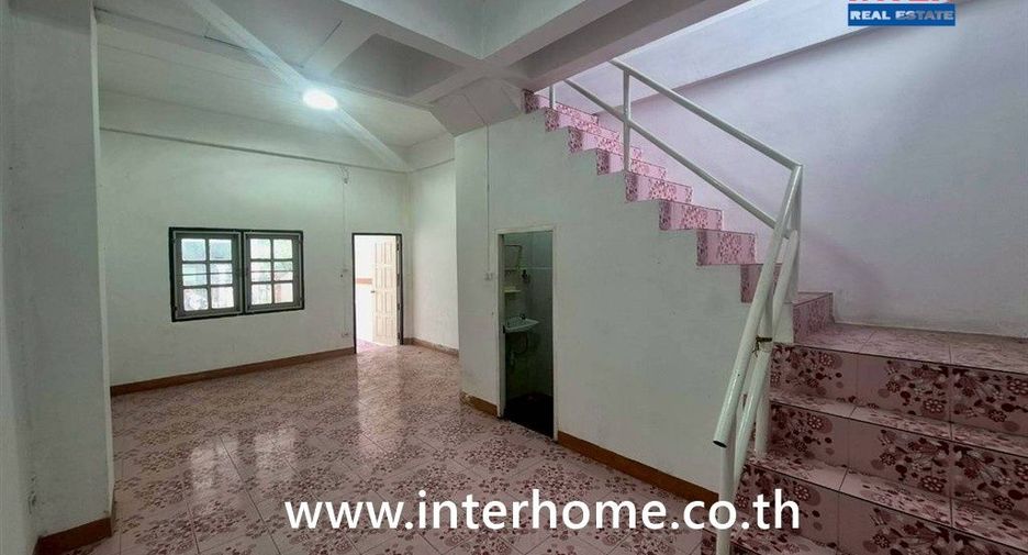 For sale 2 bedrooms townhouse in Lat Lum Kaeo, Pathum Thani