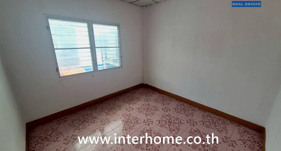 For sale 2 bedrooms townhouse in Lat Lum Kaeo, Pathum Thani